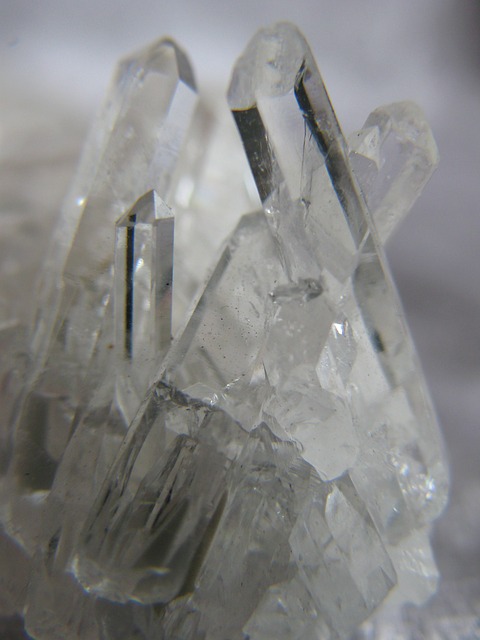 crystal-276400_640